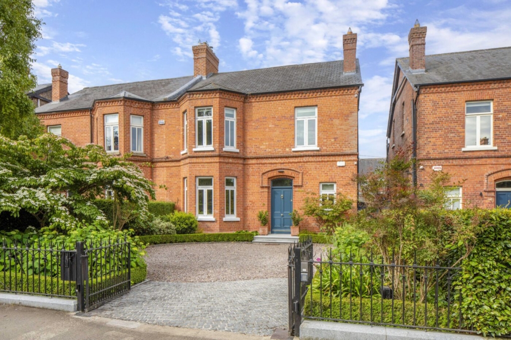 13 Pembroke Park, Ballsbridge, Dublin 4, D04E2N6